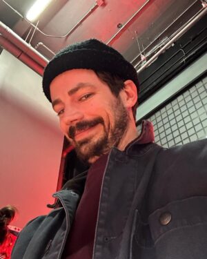 Grant Gustin Instagram - Thank you for the birthday messages. 33 was filled with lots of change and growth and love. I have so much to be thankful for and excited about as I start my 34th year. 🤟