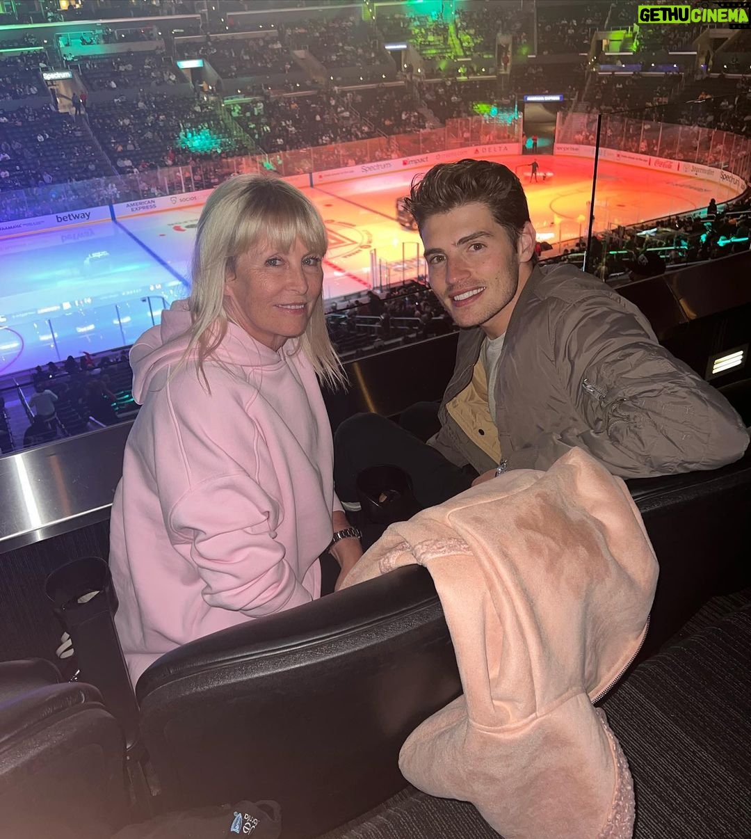 Gregg Sulkin Instagram - Happy (Uk) Mother’s Day ❤️❤️ love you mum.