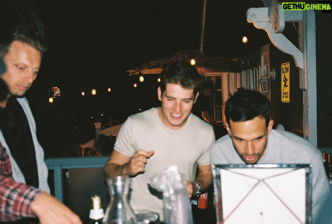 Gregg Sulkin Instagram - Mates and Mojito’s