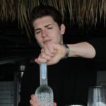Gregg Sulkin Instagram – Ever since I arrived in the US, I always wanted to host a Friendsgiving and so I could not be more excited to team up with @belvederevodka to help host one! I decided to become a mixologist for the day and whipped up my own custom Belvedere cocktail that my mates & I will be drinking. See the recipe below to make it at home…#MadeWithNature #Ad

1.5 oz Belvedere Vodka
.5 oz Aperol
2 oz tonic water
4 oz grapefruit juice
Garnish with grapefruit slice and pinch of cinnamon