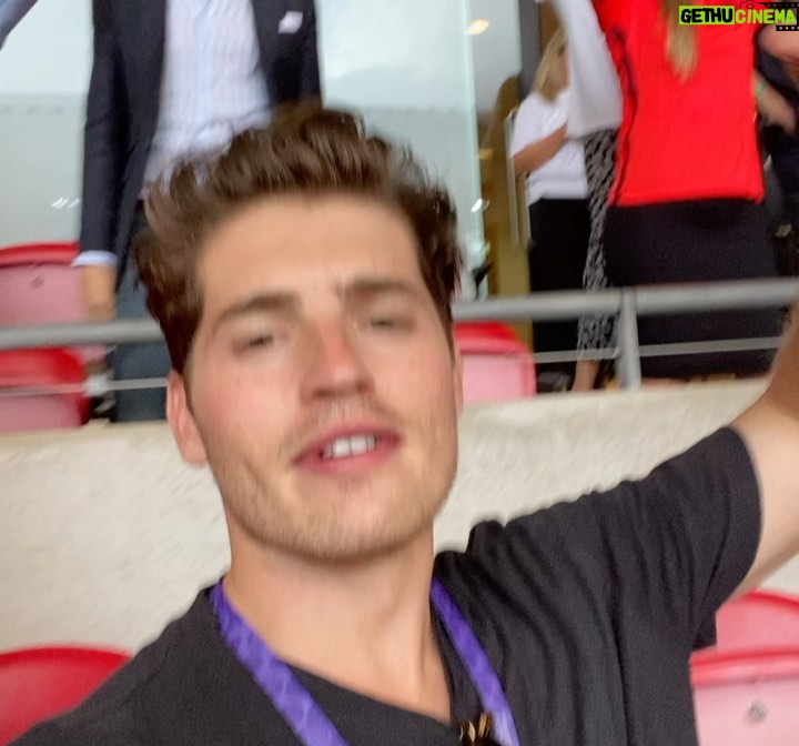 Gregg Sulkin Instagram - IT’S COMING HOME!!!! 🏴󠁧󠁢󠁥󠁮󠁧󠁿🏴󠁧󠁢󠁥󠁮󠁧󠁿🏴󠁧󠁢󠁥󠁮󠁧󠁿🏴󠁧󠁢󠁥󠁮󠁧󠁿our country is so proud of you Lionesses 🦁🦁🦁