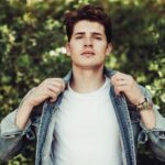 Gregg Sulkin Instagram - 📸 @selashiloni