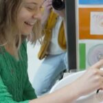 Greta Thunberg Instagram - Stöd min insamling! Idag på Världsautismdagen vill jag uppmärksamma alla barn som kämpar med diagnoser. Jag har därför startat en insamling för @MinStoraDag som jag är ambassadör för. Min Stora Dag är en organisation som uppfyller önskningar för barn som kämpar med allvarliga sjukdomar och diagnoser. Flera av dessa barn har just autism och jag vet av egen erfarenhet hur viktig en glädjefylld stund kan vara i en ibland ganska tuff vardag. Som deras ambassadör har jag på nära håll sett vilken skillnad deras arbete gör. Om du har möjlighet, stöd gärna min insamling genom att swisha en gåva. Klicka på länken i min profil för att stötta! Tillsammans gör vi skillnad för barn som kämpar. Tack! —— Support my fundraiser! Today, on World Autism Awareness Day, I want to draw attention to all children who often struggle with diagnoses. I have therefore started a fundraiser for @MinStoraDag for which I am an ambassador. Min Stora Dag means ”My Special Day” and is a Swedish organization that fulfills wishes for children struggling with serious illnesses and diagnoses. Many of these children have autism and I know from my own experiences how important a joyful moment can be in a sometimes quite tough everyday life. As their ambassador, I have seen first hand the difference their work makes. If you are able, please support my fundraiser by donating what you can help with, big or small are welcomed. Click on the link in my bio to support! Together we make a difference for these children. Thank you!