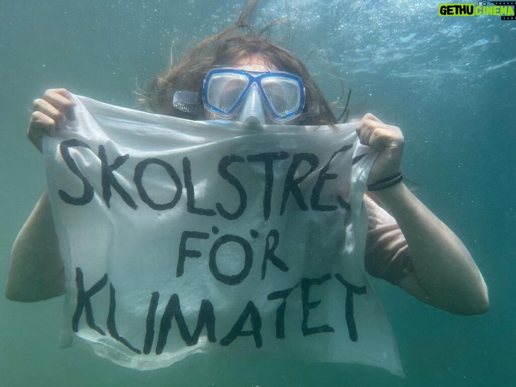 Greta Thunberg Instagram - School strike week 200. #FridaysForFuture #ClimateStrike #PeopleNotProfit