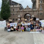 Greta Thunberg Instagram - School strike week 199. Today, @malala , Afghan art activist @olyamrd , activists from @fridaysforfuture and @riseupmovement1 came together in Stockholm at our weekly strike on Mynttorget, to share and learn about the link between girls’ education and climate action — and to stand in solidarity with all Afghan girl activists who are banned from learning and unable to continue their climate work. A Malala Fund report from last year estimates that If current trends continue, by 2025 climate change will be a contributing factor in preventing at least 12,5 million girls from completing their education each year. Research shows that countries that have invested in girls’ education have suffered far fewer losses from droughts and floods than countries with lower levels of girls’ education. Young people are left to solve too many problems. To make all our calls for action even stronger, movements should together and remind leaders that so many of the issues young people are fighting for are interconnected. Right now in Afghanistan, girls are not allowed to go to school because of the Taliban’s ban on girls’ secondary education. Many activists from Afghanistan were fighting alongside us for the future of our planet – and now for the right to education. Afghanistan is amongst the lowest emitters of greenhouse gases per capita, but one of the countries most vulnerable to climate change. Since the Taliban takeover, young Afghan women and girls have lost their basic right to go to school, which means girls' futures are lost and so is their immense potential to innovate sustainable solutions. #LetAfghanGirlsLearn #EducateGirlsForClimateJustice #RiseUpMovement #FridaysForFuture #RöstFörRättvisa #PeopleNotProfit #ClimateStrike Parliament House, Stockholm