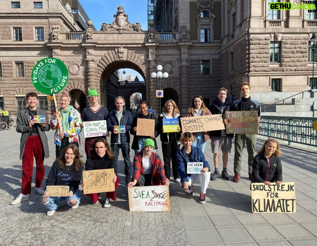 Greta Thunberg Instagram - School strike week 195. #FridaysForFuture #ClimateStrike #PeopleNotProfit #SchoolStrike4Climate Parliament House, Stockholm