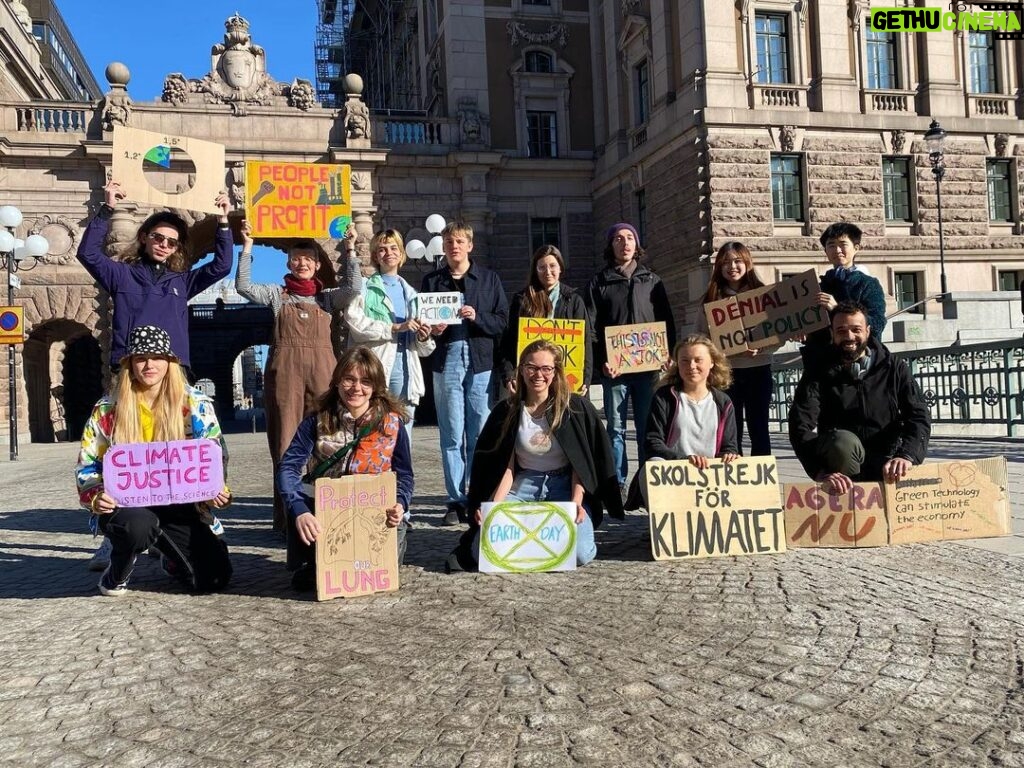 Greta Thunberg Instagram - School strike week 192. This is not a “happy earth day”. It never has been. #EarthDay has turned into an opportunity for people in power to post their “love” for the planet, while at the same time destroying it at maximum speed. #PeopleNotProfit #FridaysForFuture #ClimateStrike #SchoolStrike4Climate Parliament House, Stockholm
