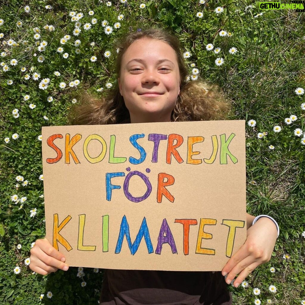 Greta Thunberg Instagram - School strike week 191. #FridaysForFuture #ClimateStrike #PeopleNotProfit #SchoolStrike4Climate