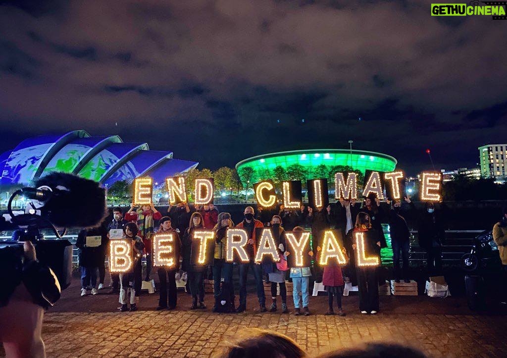 Greta Thunberg Instagram - Wow! Now almost 1,5 million people all over the world have signed our plea to for the world leaders to end climate betrayal during the #COP26 . People are mobilising and rising together. Click the link in bio to sign. 📸: @luisaneubauer Glasgow, United Kingdom