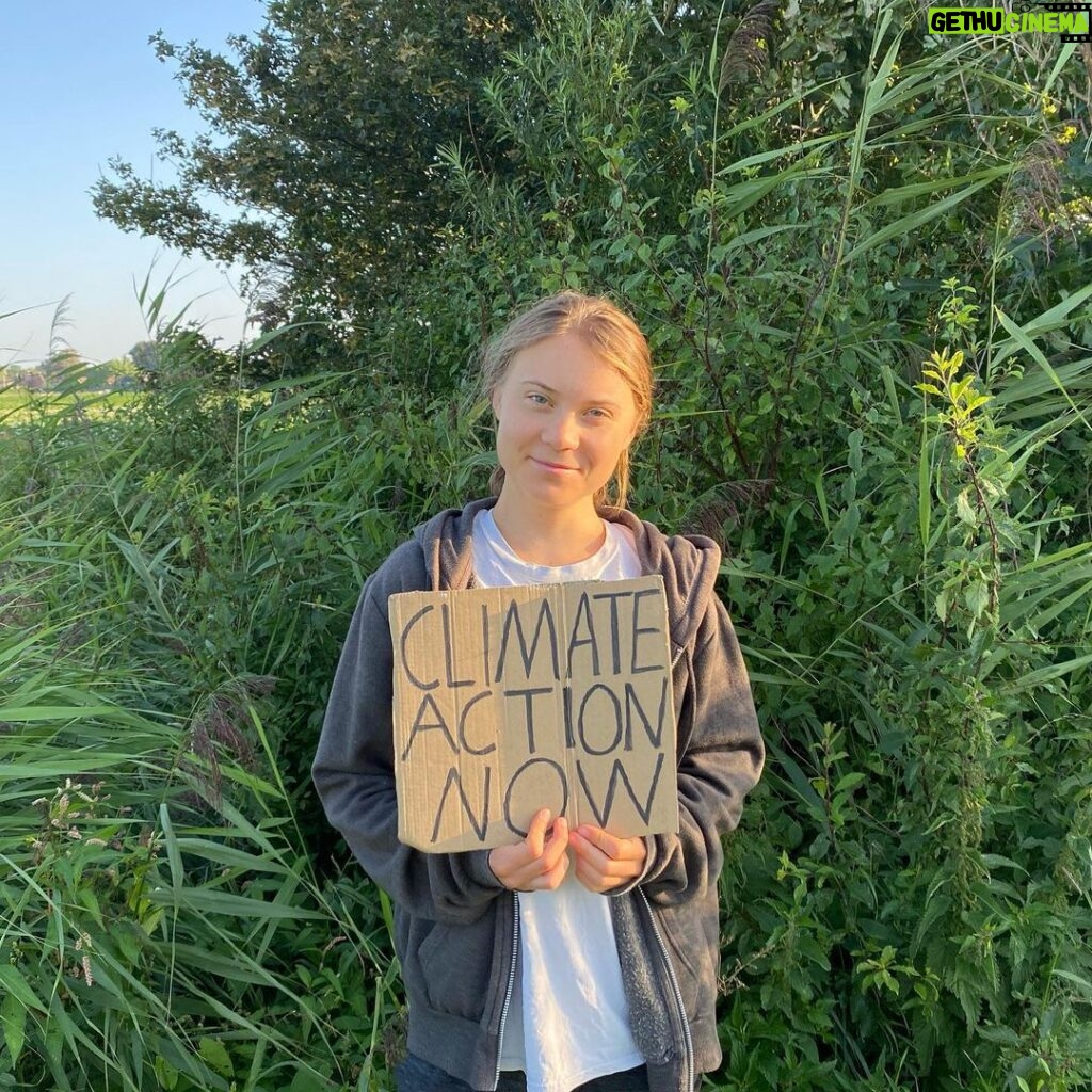 Greta Thunberg Instagram - Week 260. #FridaysForFuture #climatestrike