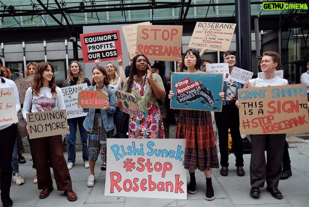 Greta Thunberg Instagram - Week 258. Today I joined climate activists from @stopcambo to demand the UK and Norway to #StopRosebank. If approved, extracted and burned, this one oil field would produce more CO2 than 28 countries in the Global South do in a year. Global leaders have been told time and time again that we can't have any more new oil and gas if we want to limit global warming to 1,5°C. Yet the UK and Norwegian state-owned oil giant @equinor want to push through this disaster. @Equinor made record-breaking profits last year by causing record-breaking temperatures across the world. And it would get billions in tax breaks to open this disastrous field. Even though it would do nothing to lower energy bills or energy security. For a safe climate and affordable energy, rich countries like the UK must stop expanding oil and gas production. The first step is to #StopRosebank. You can help. Go to @stopcambo to find out more and get involved in the campaign. 📸: @protests_photos London, United Kingdom