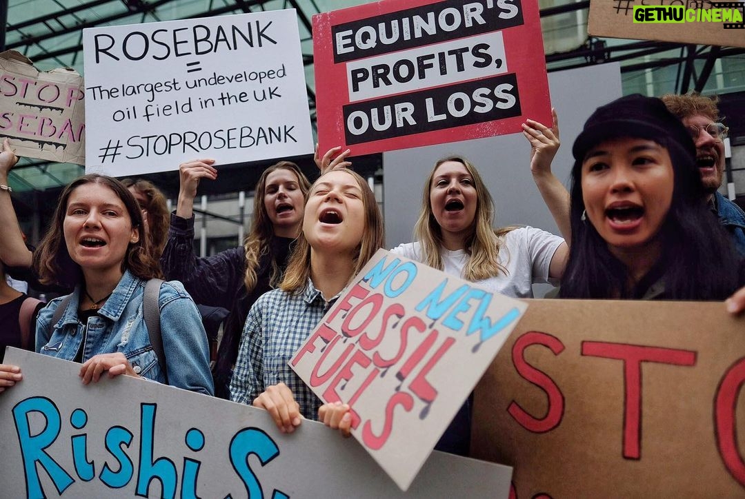 Greta Thunberg Instagram - Week 258. Today I joined climate activists from @stopcambo to demand the UK and Norway to #StopRosebank. If approved, extracted and burned, this one oil field would produce more CO2 than 28 countries in the Global South do in a year. Global leaders have been told time and time again that we can't have any more new oil and gas if we want to limit global warming to 1,5°C. Yet the UK and Norwegian state-owned oil giant @equinor want to push through this disaster. @Equinor made record-breaking profits last year by causing record-breaking temperatures across the world. And it would get billions in tax breaks to open this disastrous field. Even though it would do nothing to lower energy bills or energy security. For a safe climate and affordable energy, rich countries like the UK must stop expanding oil and gas production. The first step is to #StopRosebank. You can help. Go to @stopcambo to find out more and get involved in the campaign. 📸: @protests_photos London, United Kingdom