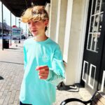 Griffin Wallace Henkel Instagram - A little time in #Galveston #texas #summer #2023 #familytime #shopping #pelicans #grateful #mikesicecream