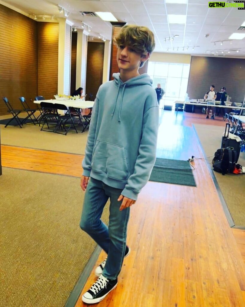 Griffin Wallace Henkel Instagram - #Hangin around selling #shoes #commercial #shoot #teen #actor #Dallas #dallasactor #funtimes #grateful