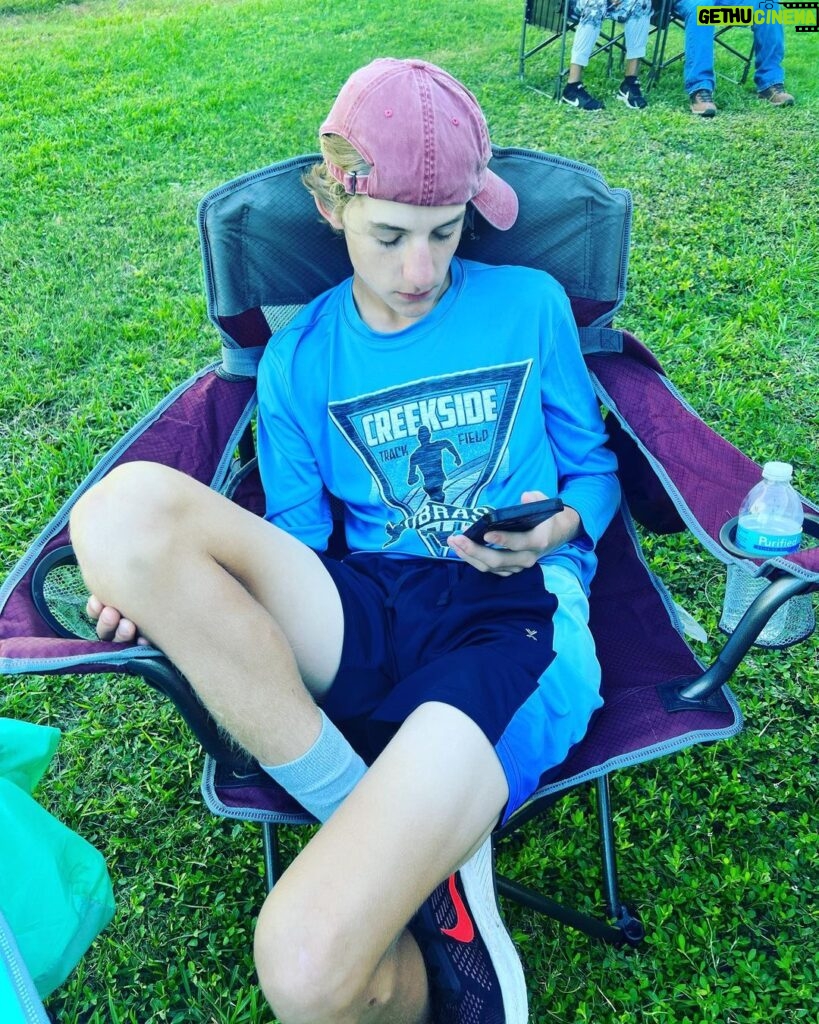 Griffin Wallace Henkel Instagram - #Houston Country, Blues and Folk festival Where kids go to stare at their #phones