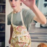 Griffin Wallace Henkel Instagram – #working it out. 

#teen #teenactor #grateful #actor #sagaftramember #sagaftrastrong #chores