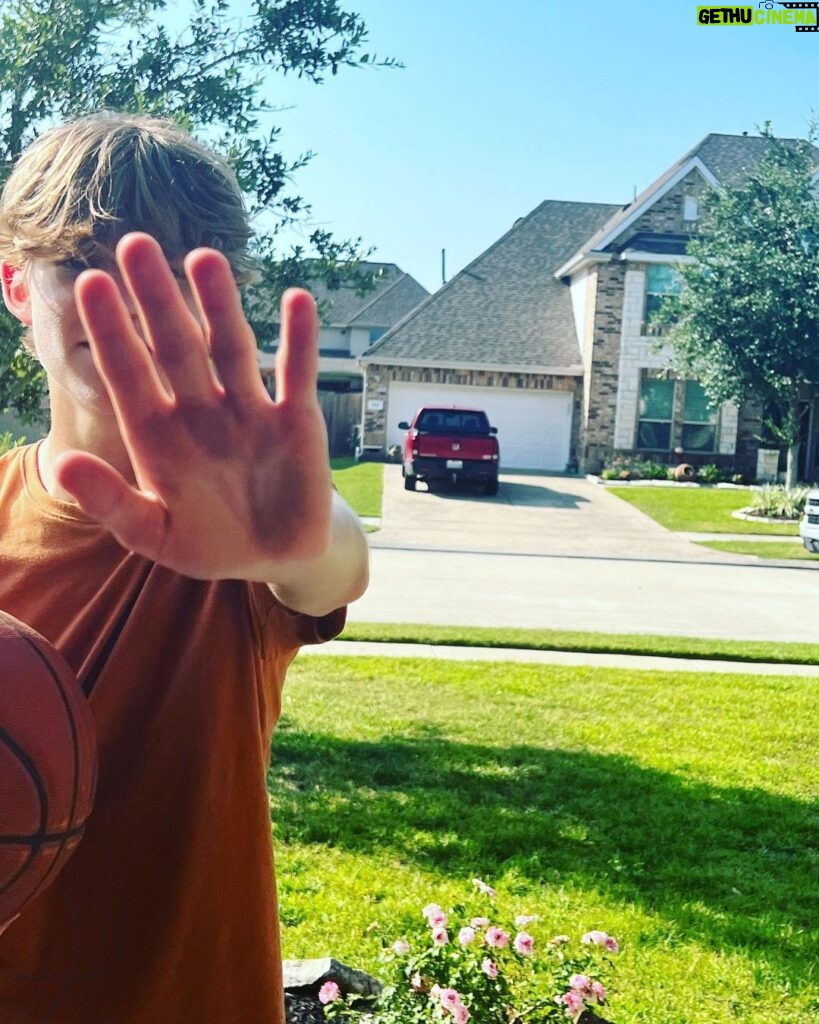 Griffin Wallace Henkel Instagram - #Summer break - gonna take a #timeout #see you in #August Have an amazing summer 😊🌞😁 #actor #kid #teen #teenmodel #basketball #team #outtakes #social #media #break #coming #up