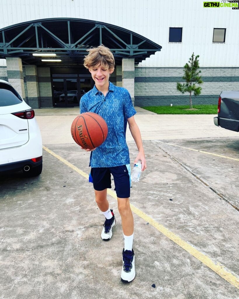 Griffin Wallace Henkel Instagram - #Summer break - gonna take a #timeout #see you in #August Have an amazing summer 😊🌞😁 #actor #kid #teen #teenmodel #basketball #team #outtakes #social #media #break #coming #up