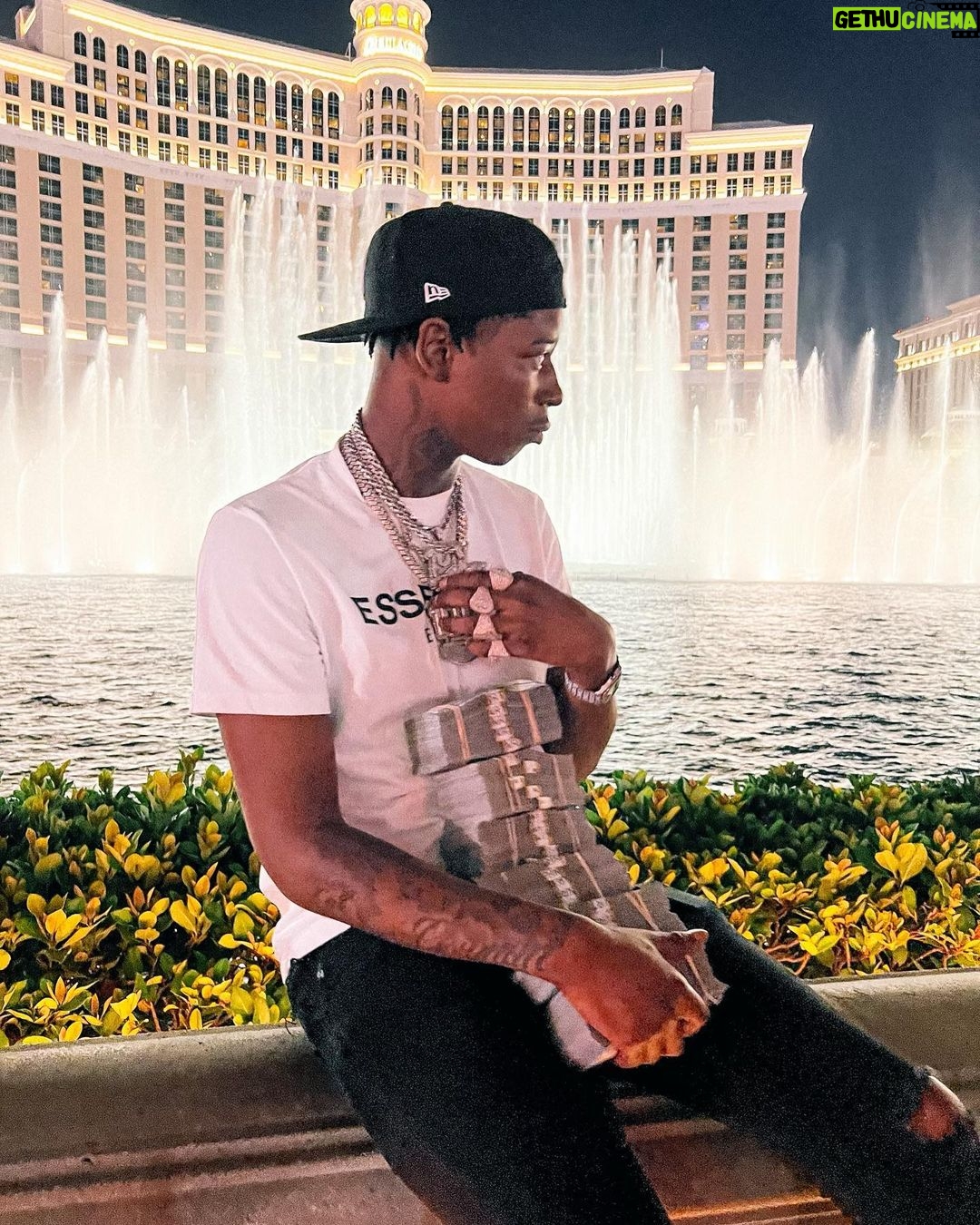 Gucci Mane - 524.5K Likes - This hurt 😢 I’m a miss you @bigscarr 💔