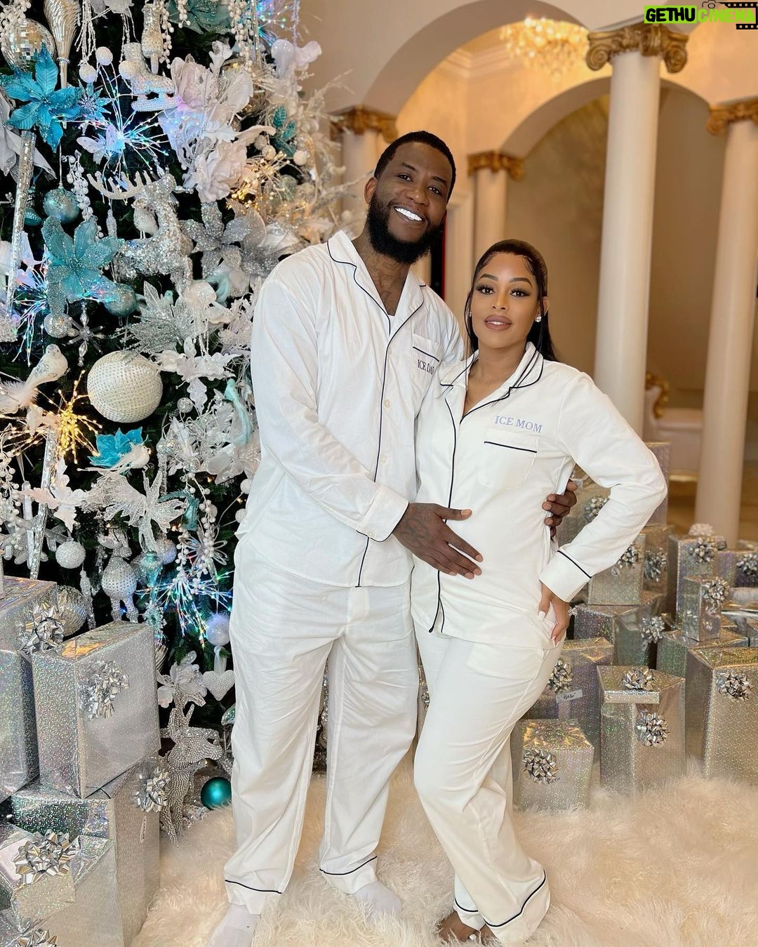 Gucci Mane - 704.2K Likes - Merry Christmas from me and mines to you and yours!🎄🎅🏿