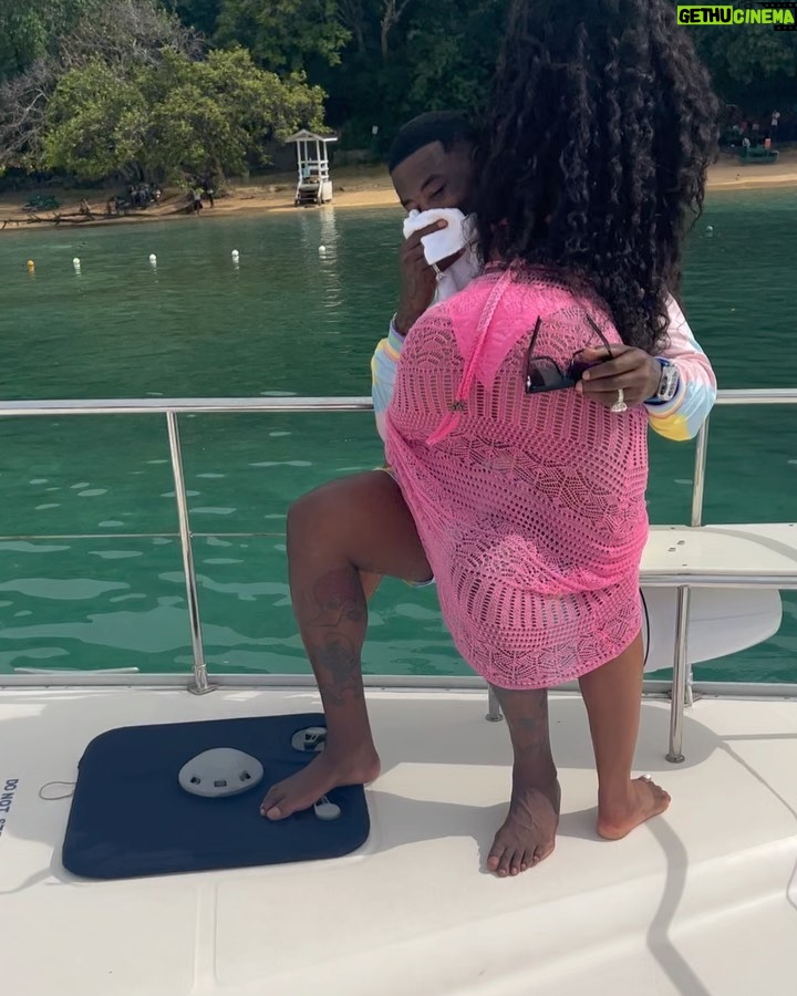Gucci Mane - 405.1K Likes - Get you a Island 🏝 Girl trust me ❤️