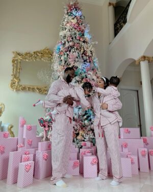 Gucci Mane Instagram - Merry Christmas from the Davis Family 🎅🏿 🎄 🎅🏿