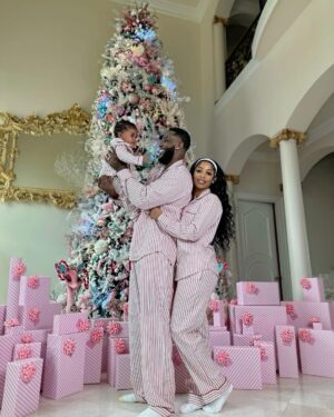 Gucci Mane Instagram - Merry Christmas from the Davis Family 🎅🏿 🎄 🎅🏿