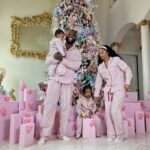 Gucci Mane Instagram - Merry Christmas from the Davis Family 🎅🏿 🎄 🎅🏿