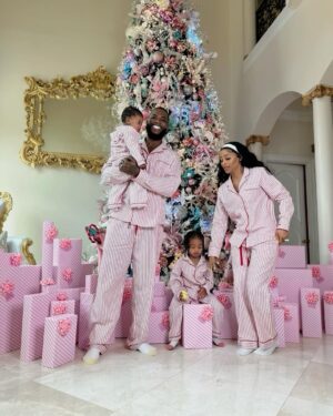 Gucci Mane Instagram - Merry Christmas from the Davis Family 🎅🏿 🎄 🎅🏿