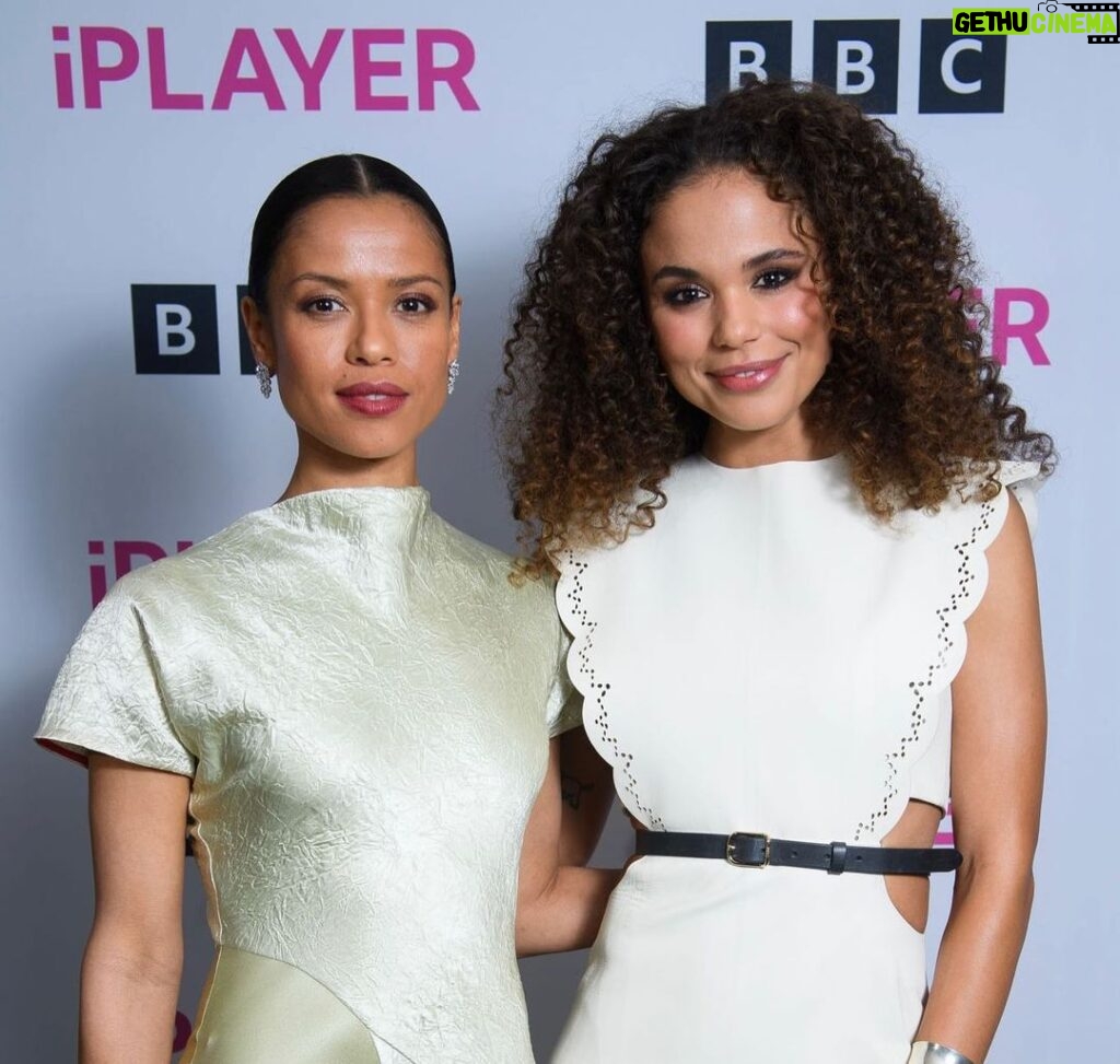 Gugu Mbatha-Raw Instagram - @jessicakate_plummer Appreciation post!!! 💗💗💗 A joy to tag team with the luminous Jessica Plummer as Jane and Emma in The Girl Before. 👉🏽 sharing some images from her brilliant performance! Catch all episodes on @bbciplayer now! #TheGirlBefore #42 #bestdopplegangerever 👭🏽