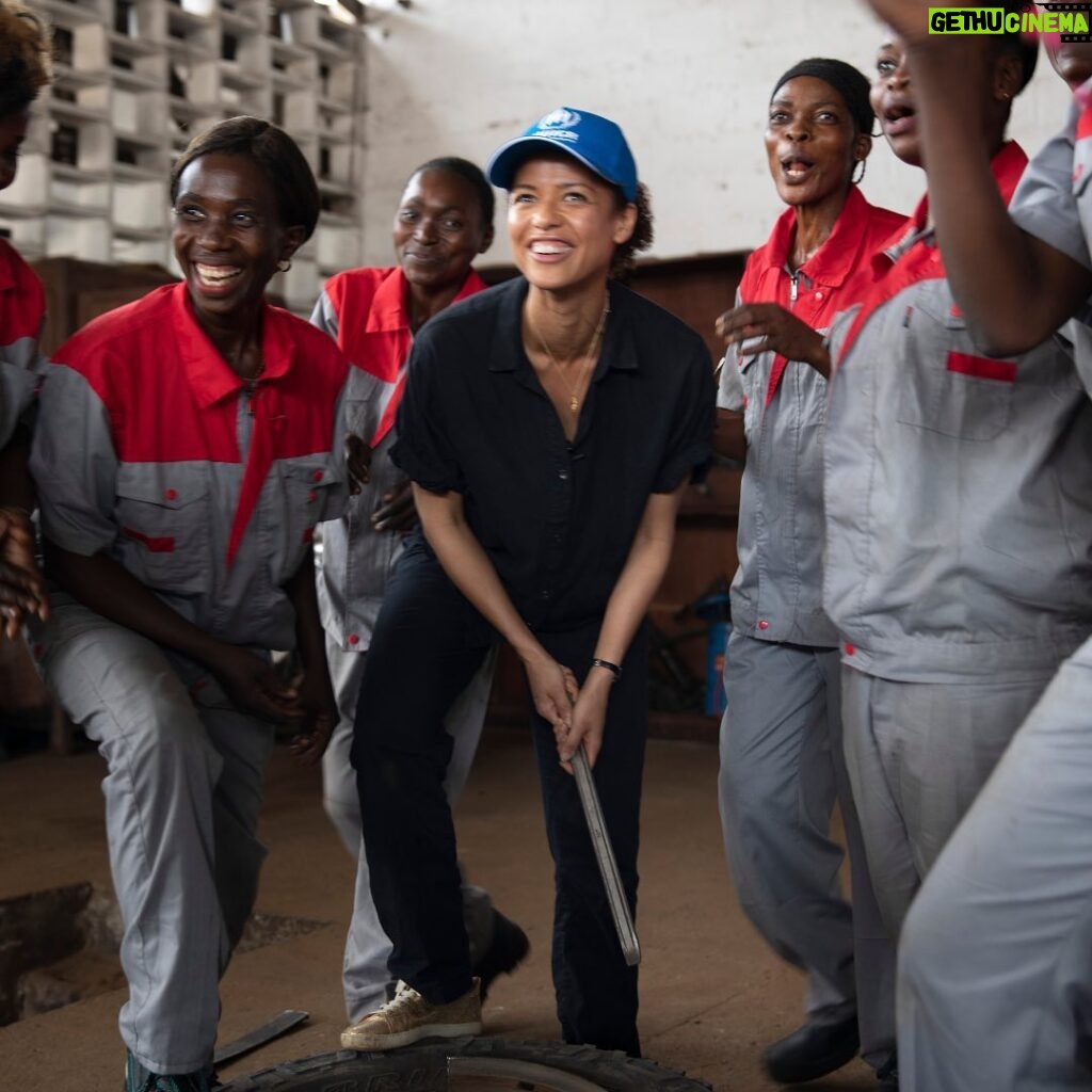 Gugu Mbatha-Raw Instagram - These women are mechanics. They’re displaced. They’re hard workers, and strivers, and dreamers. When I met them in the DR Congo, they told me how learning new skills like this with @Refugees was a lifeline. And trust me when I say that fixing tyres is hard work! I want to dedicate this #InternationalWomensDay to them 🔧 ©UNHCR/Caroline Irby #IWD23 Democratic Republic of the Congo