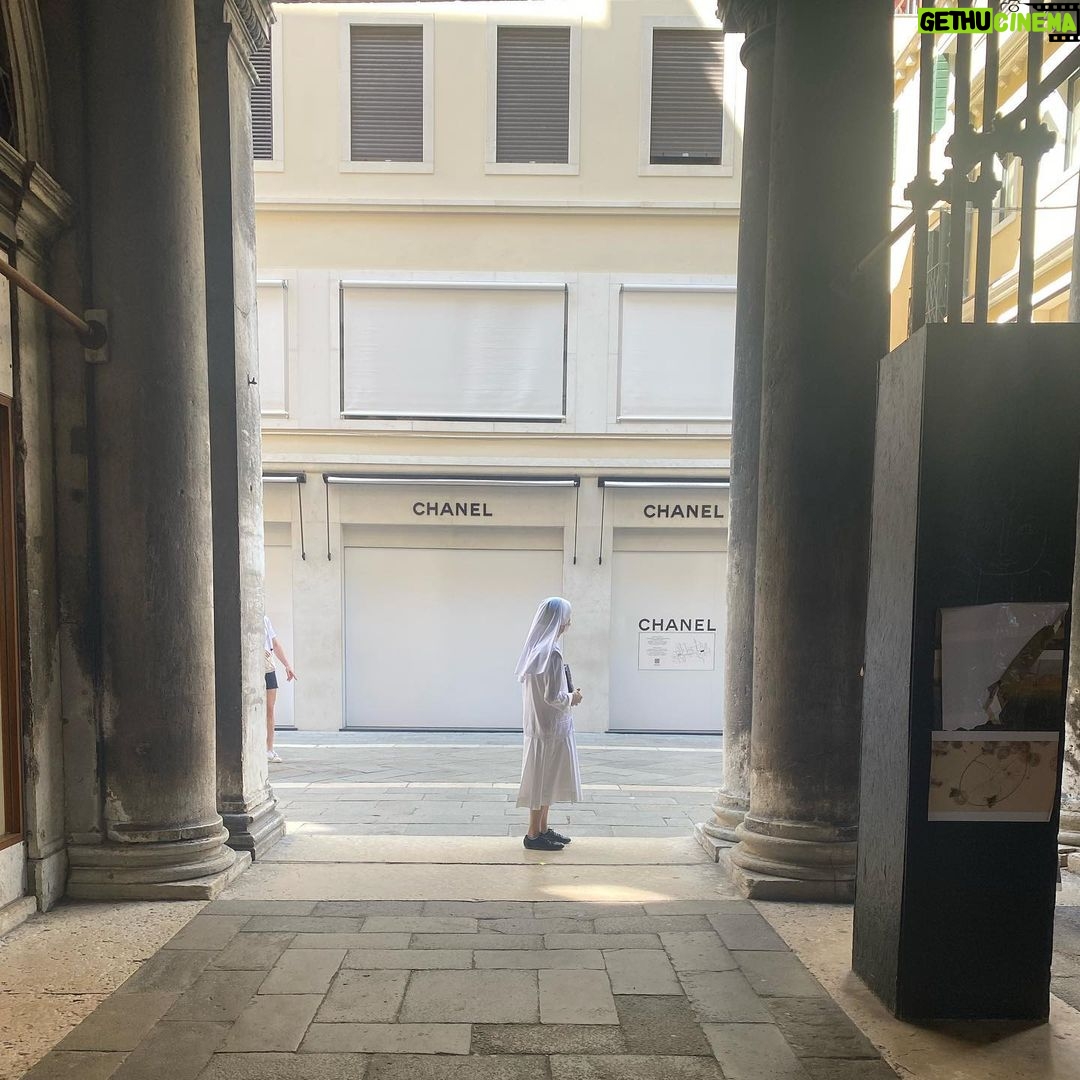 Gugu Mbatha-Raw Instagram - Beautiful Venice! Thank you for bringing my Soul back to Life! 🇮🇹❤️☀️ #lift Venice, Italy