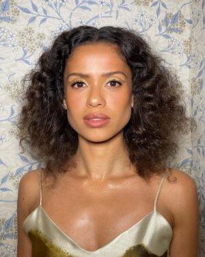 Gugu Mbatha-Raw Instagram - Warming up for the BAFTAs… 🥂
Thank you @dunhill for the fun night and excellent tailor made company!
✨✨✨✨

Style @leithclark 
Dress @prada 
Hair @angelovallillo 
Makeup @makeupbyrhc 
Huge thanks @charlottetilbury