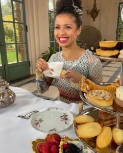 Gugu Mbatha-Raw Instagram - Eccentric? Moi? ✨ More JOY @tatlermagazine scroll through for #bts fun! 👉🏽 Adore this pink number @alexandermcqueen 💕 Felt like Alice in Wonderland AND the Mad Hatter!! Thank you to the whole team for giving us a space to play! 🫖 See link in bio to read full article. #tothineownselfbetrue #TheGirlBefore now streaming @bbciplayer Coming soon @hbomax