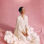 Gugu Mbatha-Raw Instagram - A few more of my favourite photos from the @portermagazine cover shoot. This was my first shoot out of lockdown and first time working with a female photographer of colour for a magazine cover… the very talented Danika Magdelena @sirius.film 👑 Grateful to the glorious @kaymontano (makeup) and @danielmartin (hair) for making me feel so beautiful and comfortable being around People again! Thank you to the whole team for coming to The Shire! 🌳❤️ Read my interview in link in bio!