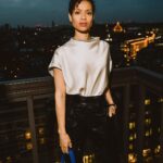 Gugu Mbatha-Raw Instagram – ✨Lighting up London! ✨
So special to take part in this Crossroads conversation with the luminous @yomi.adegoke. Thank you @giorgioarmani for bringing this room of curious and powerful women together and giving me the opportunity to talk about my journey as an actor, character through clothes and my work with @refugees. 💙#giorgioarmanicrossroads @giorgioarmani @armanibeauty
