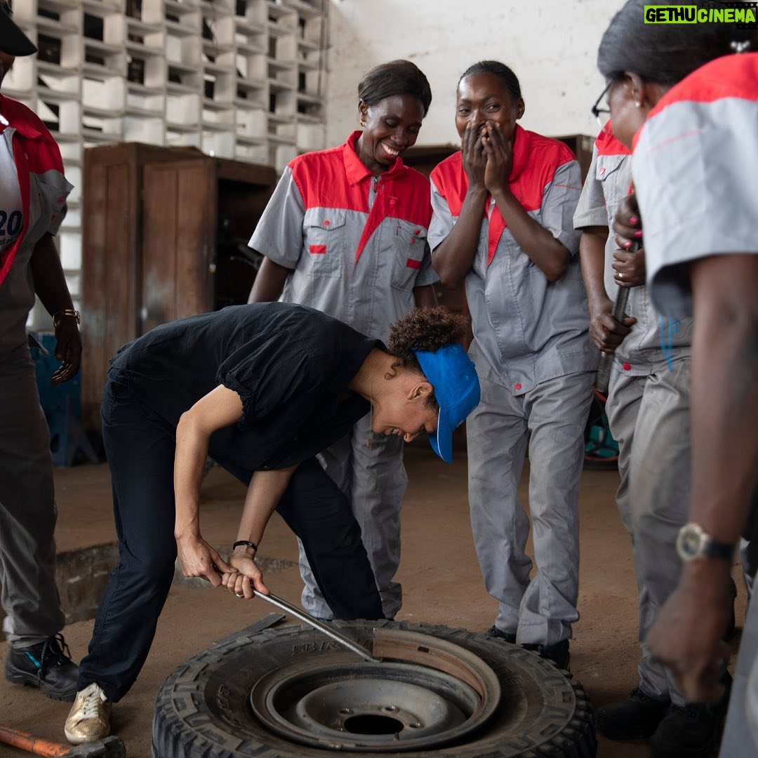 Gugu Mbatha-Raw Instagram - These women are mechanics. They’re displaced. They’re hard workers, and strivers, and dreamers. When I met them in the DR Congo, they told me how learning new skills like this with @Refugees was a lifeline. And trust me when I say that fixing tyres is hard work! I want to dedicate this #InternationalWomensDay to them 🔧 ©UNHCR/Caroline Irby #IWD23 Democratic Republic of the Congo