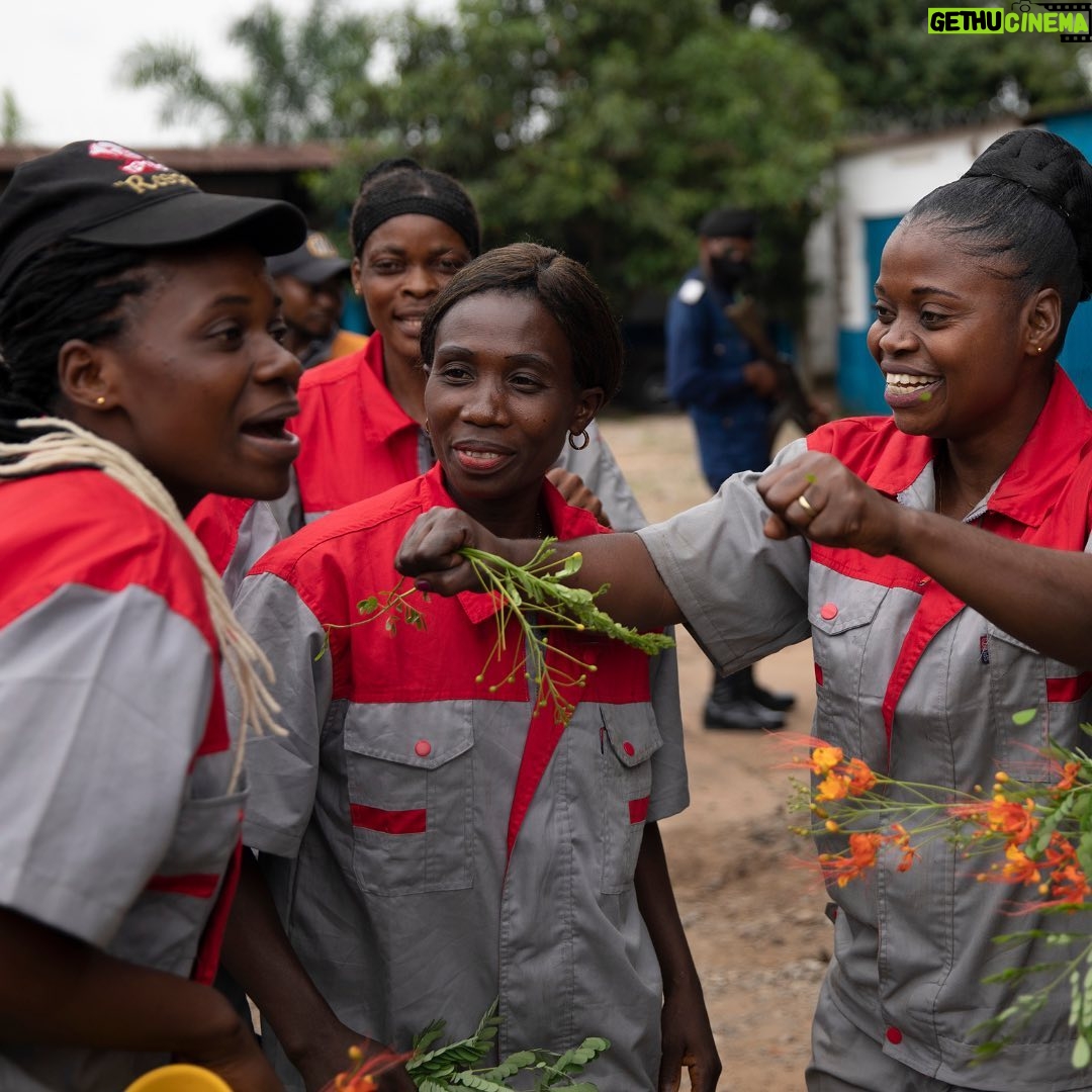 Gugu Mbatha-Raw Instagram - These women are mechanics. They’re displaced. They’re hard workers, and strivers, and dreamers. When I met them in the DR Congo, they told me how learning new skills like this with @Refugees was a lifeline. And trust me when I say that fixing tyres is hard work! I want to dedicate this #InternationalWomensDay to them 🔧 ©UNHCR/Caroline Irby #IWD23 Democratic Republic of the Congo