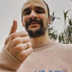 Guilherme Moura Instagram - Estamos assim, velho, careca e desempregado. Obrigado 2023! Top 3 pior ano da minha vida. Família é o que me salva.