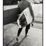Guillaume St-Amand Instagram - Un plan de dernière minute pour aller surfer dans le Maine avec des personnes que tu ne connais pas? Mmm oui! C’est le genre de trip qui me fait vibrer. De lâcher prise et laisser la vie t’émerveiller. Il arrivera ce qui arrivera. Parce que souvent, on doute ou on se crée un scénario dans notre tête et on fini par réaliser que rien se passe comme on l’avait imaginé. Souvent pour le mieux. Old Orchard Beach Pier