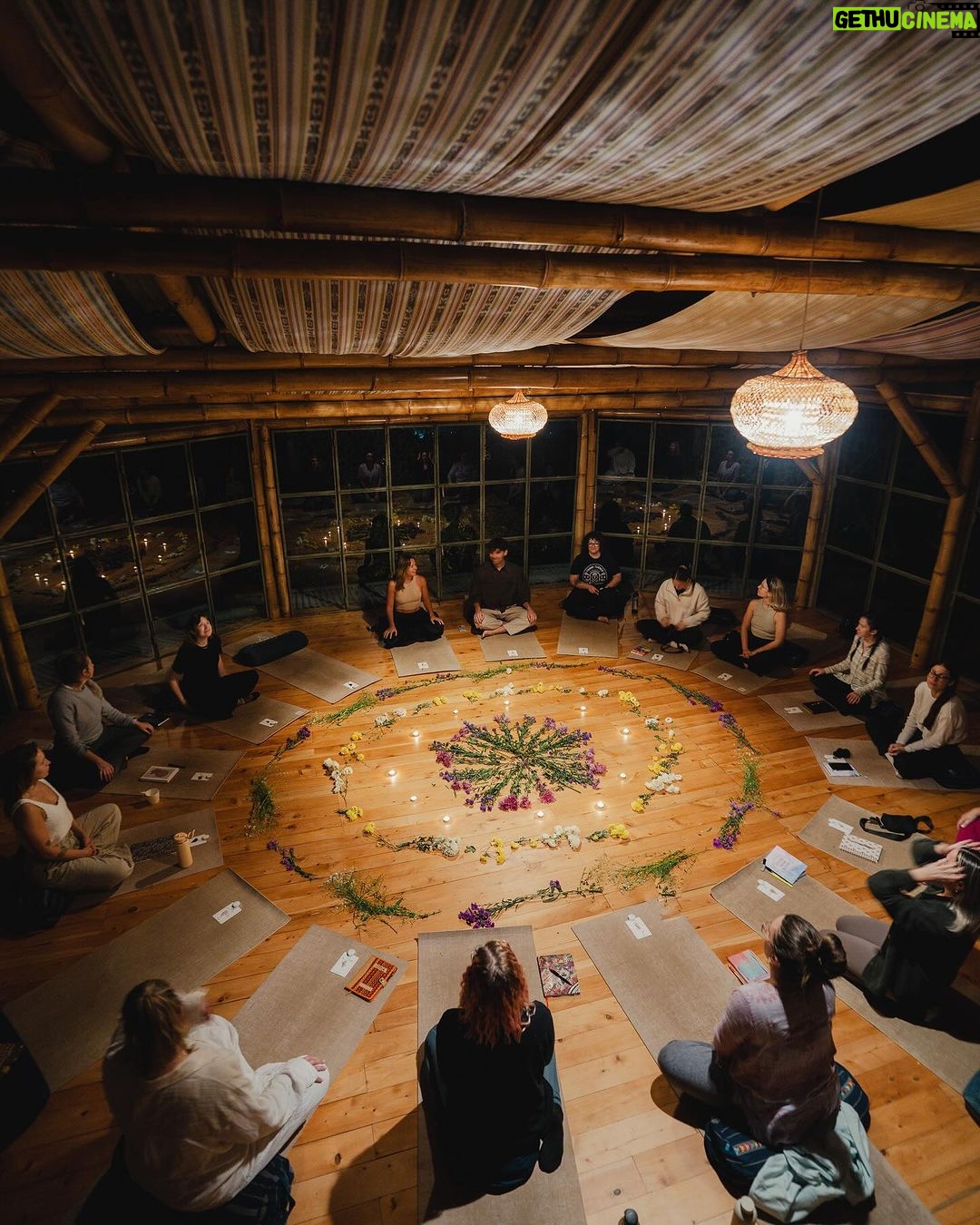Guillaume St-Amand Instagram - A week in Guatemala that changed my life. Thank you @doshayogacommunity ⚡️
