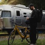 Guillaume St-Amand Instagram - Quand j’étais plus jeune, partir à vélo était ma façon de prendre une pause, m’évader quelques instants. Il n’y a rien de plus méditatif que de respirer le grand air et pédaler pendant des heures. Presque 10 ans sans en faire, j’ai renoué avec ce plaisir de rouler grâce à @momemtumbiking – le Voya E+ est un vélo parfait autant pour se promener en ville que pour mes sorties plein air. • • When I was younger, going on a bike ride was my favourite way to take a break, escape for a few moments. There is nothing more meditative than breathing the fresh air and pedaling for hours. Almost 10 years without riding, I reconnected with this pleasure of riding thanks to @momemtumbiking – the Voya E+ is a perfect bike for riding around town and in nature. Sainte-Adèle, Quebec