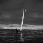 Guillaume St-Amand Instagram - Pendant mon temps à Tofino, j’étais toujours pris dans ma tête à choisir entre surfer ou faire de la photo de surf. To be honest, j’avais complètement oublié ces photos-là mais je me rappelle avoir eu le souffle court et les doigts gelés pendant ce shooting. Good memories ☺️🤘🏽 Tofino, British Columbia