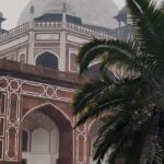 Guillaume St-Amand Instagram – La tombe de Humayun, Delhi! À mettre sur la bucket list! On peut y voir une grande ressemblance avec le Taj Mahal. Un des guides qui était sur place m’a expliqué que la construction du Taj Mahal était inspiré de Humayun’s Tomb. La grosse différence est que cette tombe est en pierre rouge. #india #exploreindia #humayunstomb #delhi Humayun Tomb – New Delhi