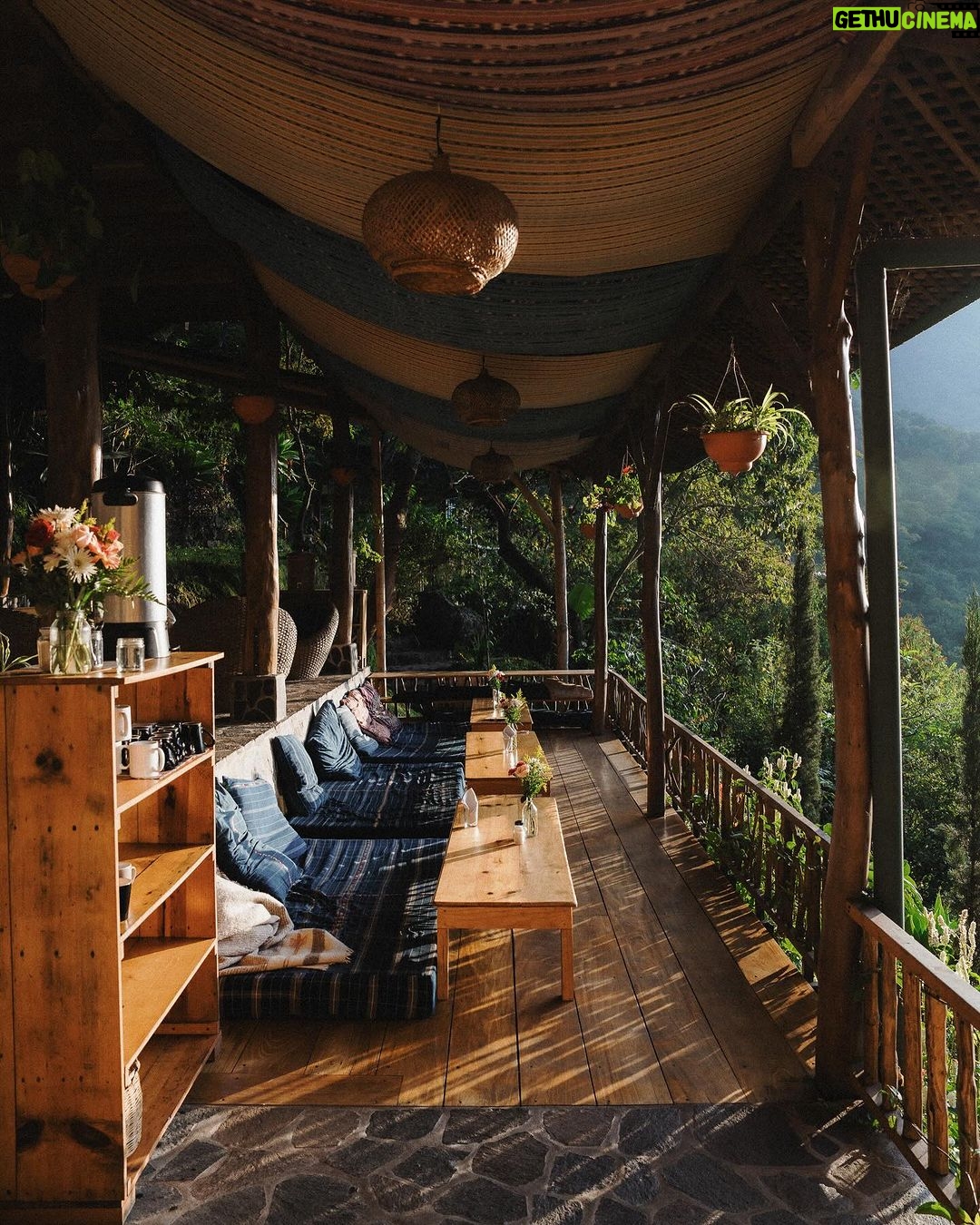 Guillaume St-Amand Instagram - A week in Guatemala that changed my life. Thank you @doshayogacommunity ⚡️