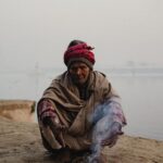 Guillaume St-Amand Instagram – Premier stop sur l’itinéraire, Yamuna Ghat! Situé près d’un crématorium dans une partie historique de Delhi le long de l’une des rivières les plus sacrées de l’Inde, le ghat de Yamuna est toujours en usage aujourd’hui. À l’aube, le ghat est le lieu d’un rassemblement majestueux de centaines de mouettes. #indiapictures #india #exploreindia #yamunaghat