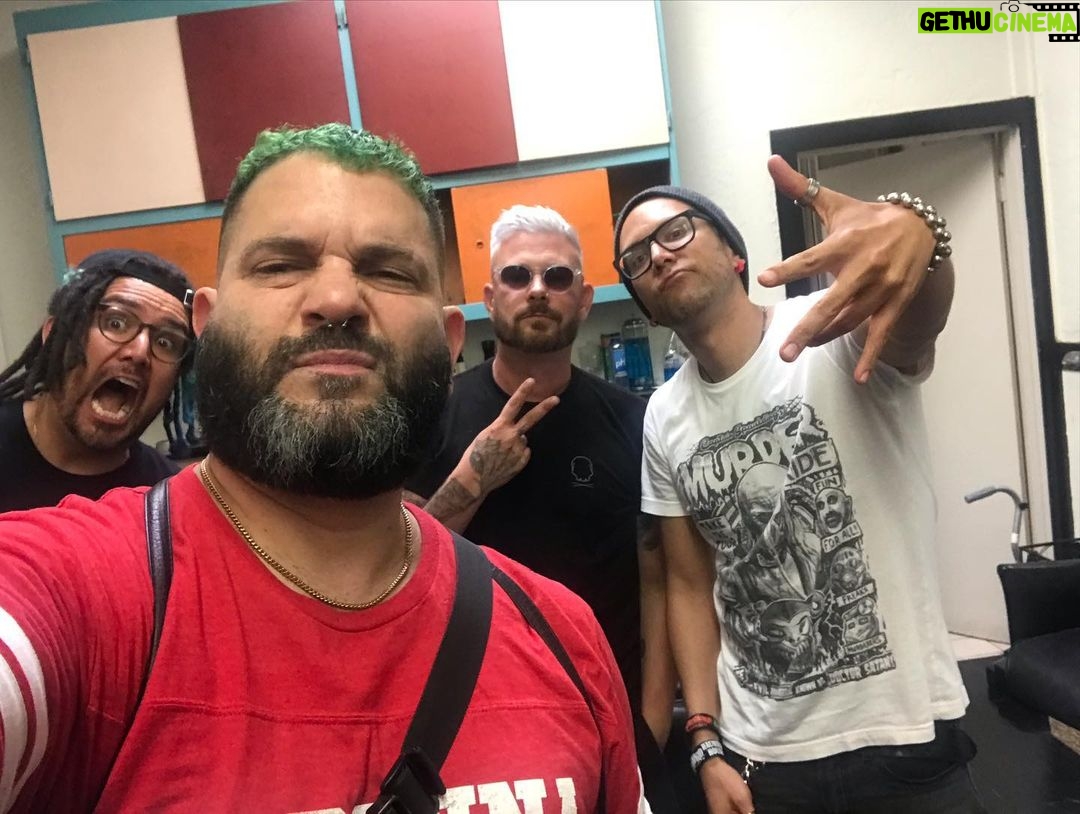 Guillermo Díaz Instagram - 💈🫒🦈🧛🏻♂️ @hairjordan4_ @joekweber @jamesherbs