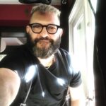 Guillermo Díaz Instagram – 𝐞𝐬𝐭𝐚𝐧 𝐭𝐨𝐝𝐨𝐬 𝐥𝐢𝐬𝐭𝐨𝐬? 𝘚𝘤𝘢𝘯𝘥𝘢𝘭 𝘳𝘦-𝘸𝘢𝘵𝘤𝘩 𝘗𝘰𝘥𝘤𝘢𝘴𝘵! @ktqlowes @shondaland @iheartpodcast .uoos ɓuıɯoƆ…#UnPackingTheToolbox