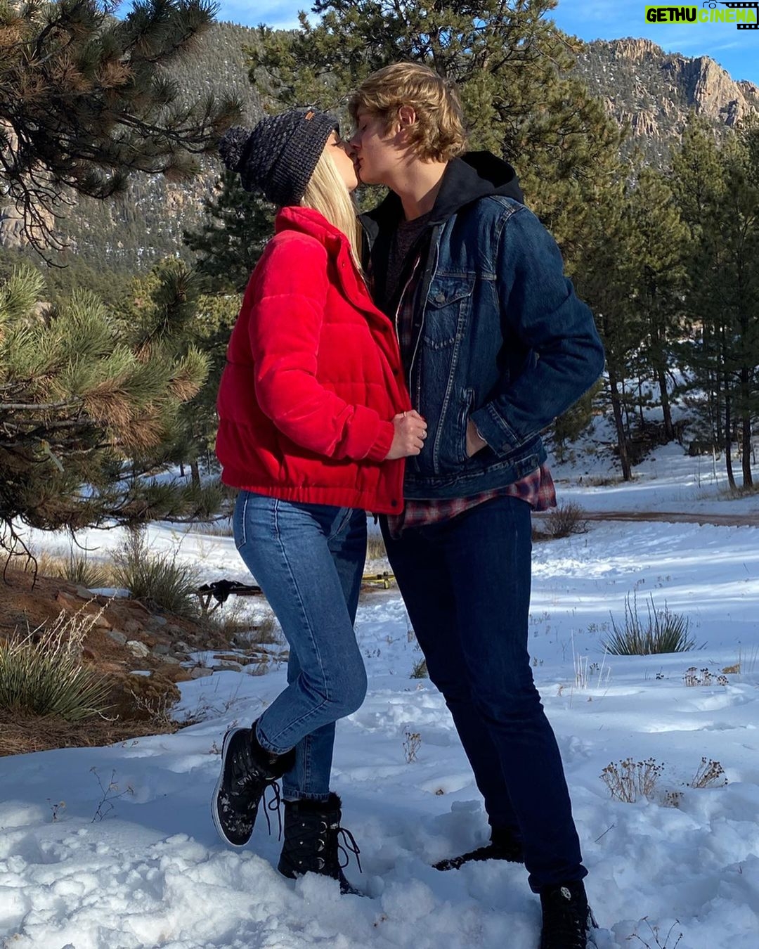 Gus De St. Jeor Instagram - Up at my favorite place with my favorite person ♥️🏔 Colorado