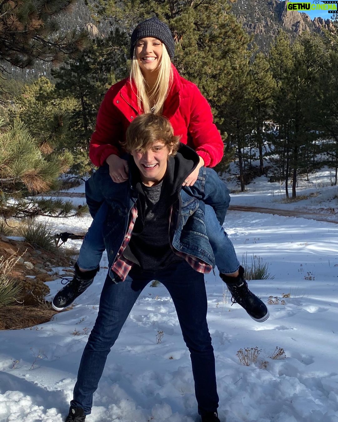 Gus De St. Jeor Instagram - Up at my favorite place with my favorite person ♥️🏔 Colorado